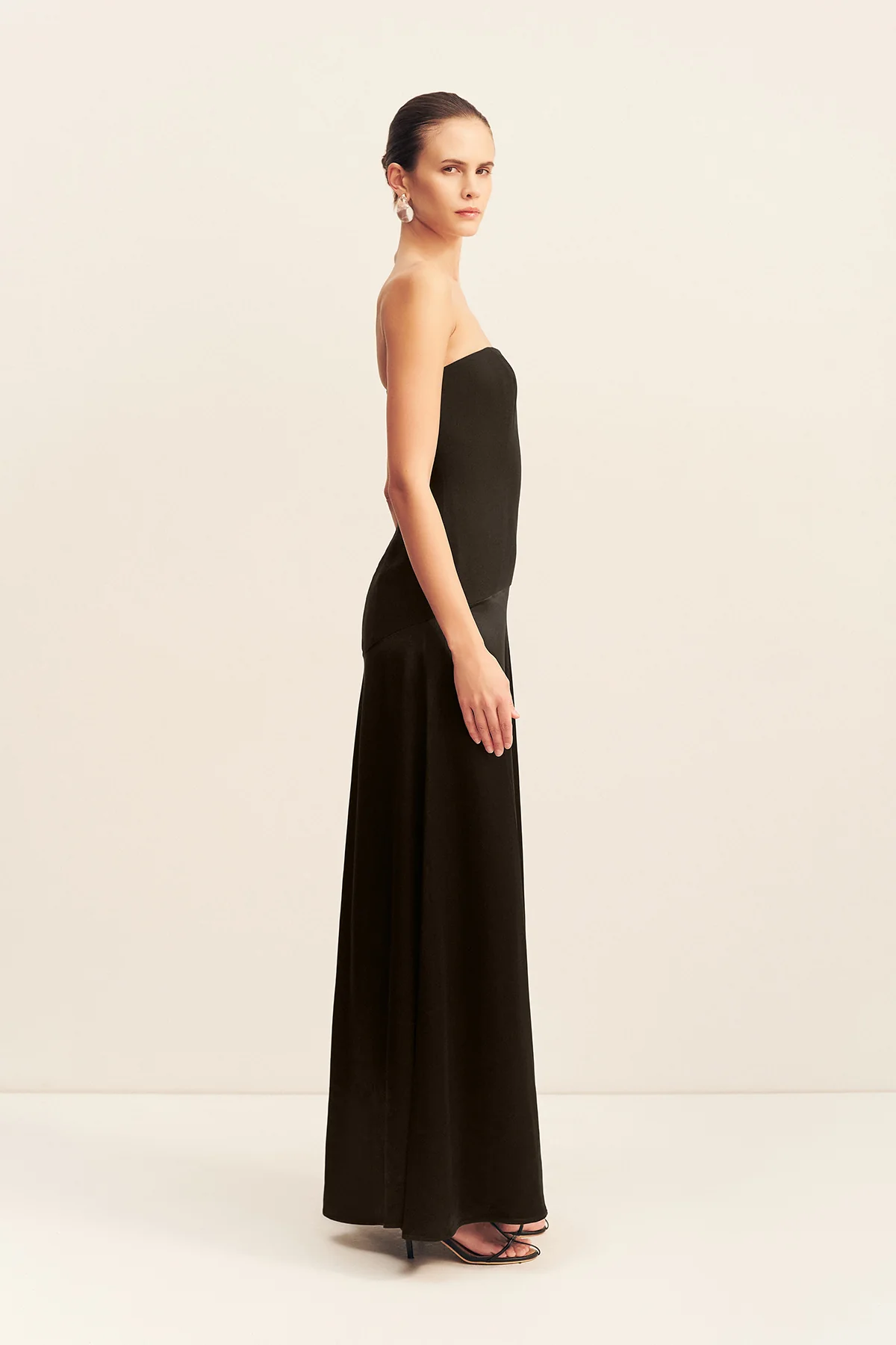 ADRI STRAPLESS PANELLED MAXI DRESS - BLACK - Image 4