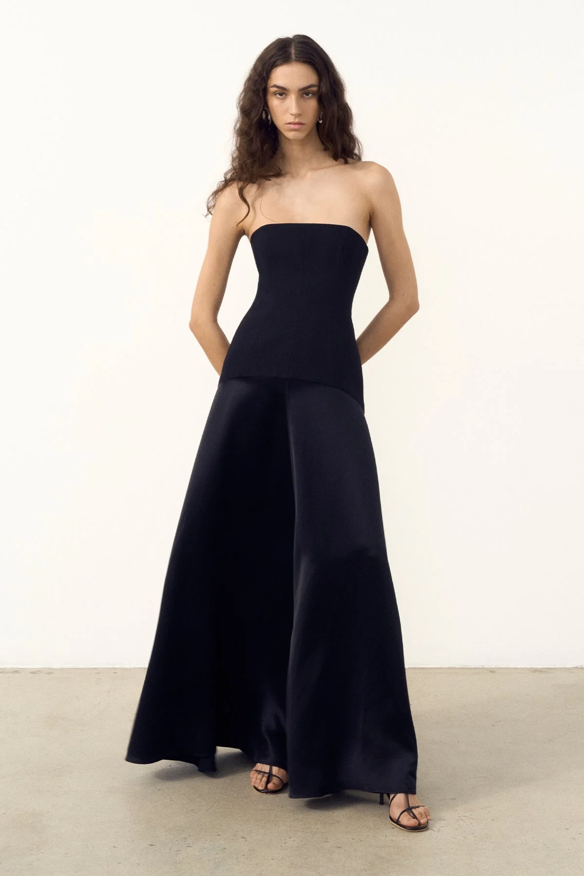 ADRI STRAPLESS PANELLED MAXI DRESS - BLACK - Image 6