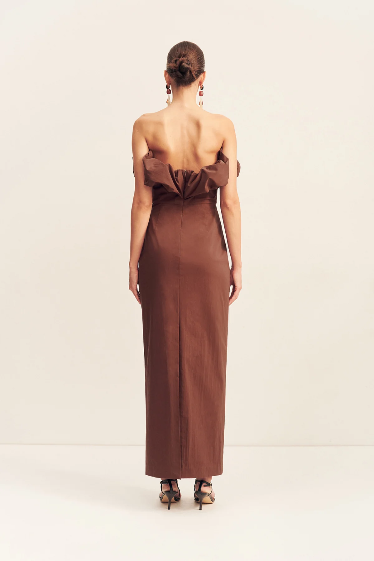 CAMPBELL STRAPLESS BUBBLE MAXI DRESS - ESPRESSO - Image 5
