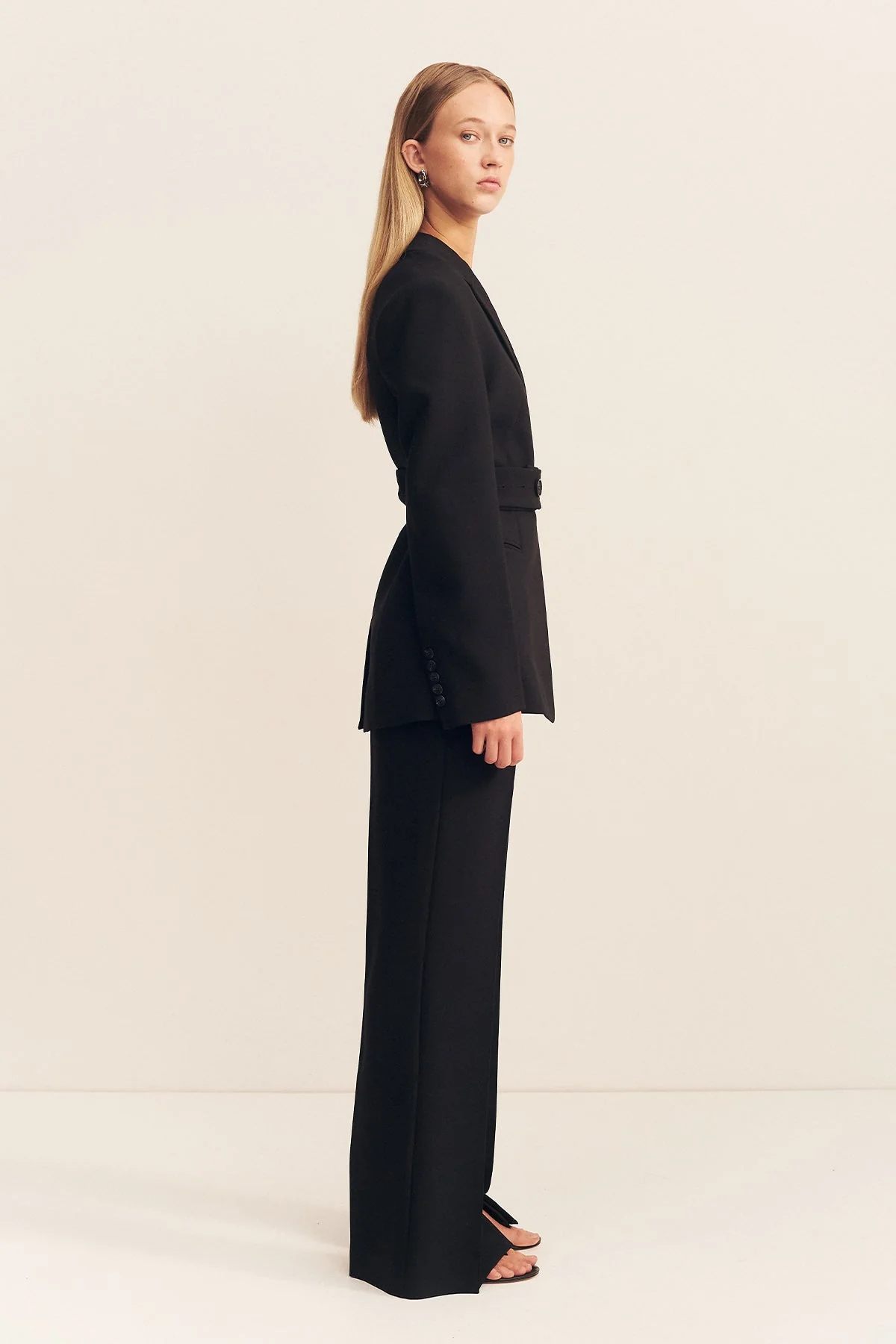 IRENA HOURGLASS SINGLE BREASTED BLAZER WITH BELT - BLACK - Image 4