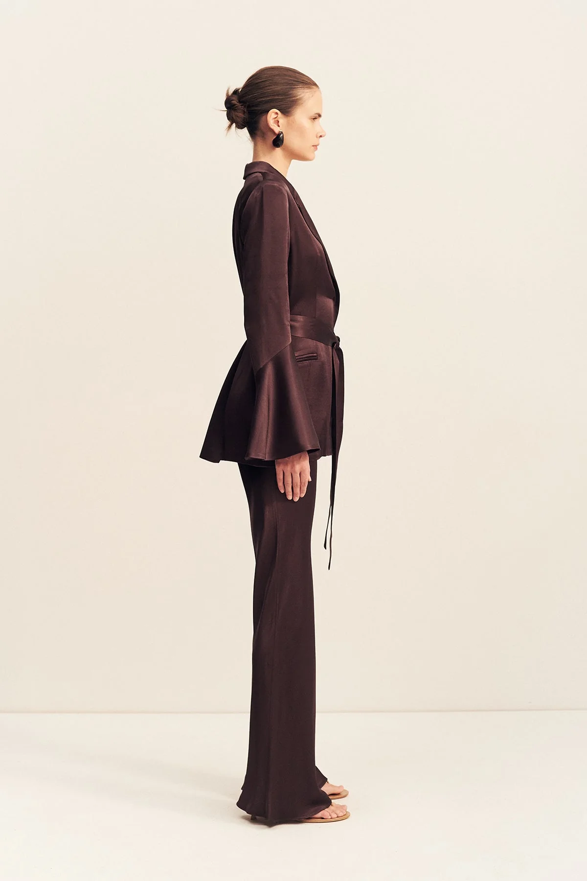 LA LUNE FLARED SLEEVE BELTED BLAZER - ESPRESSO - Image 4