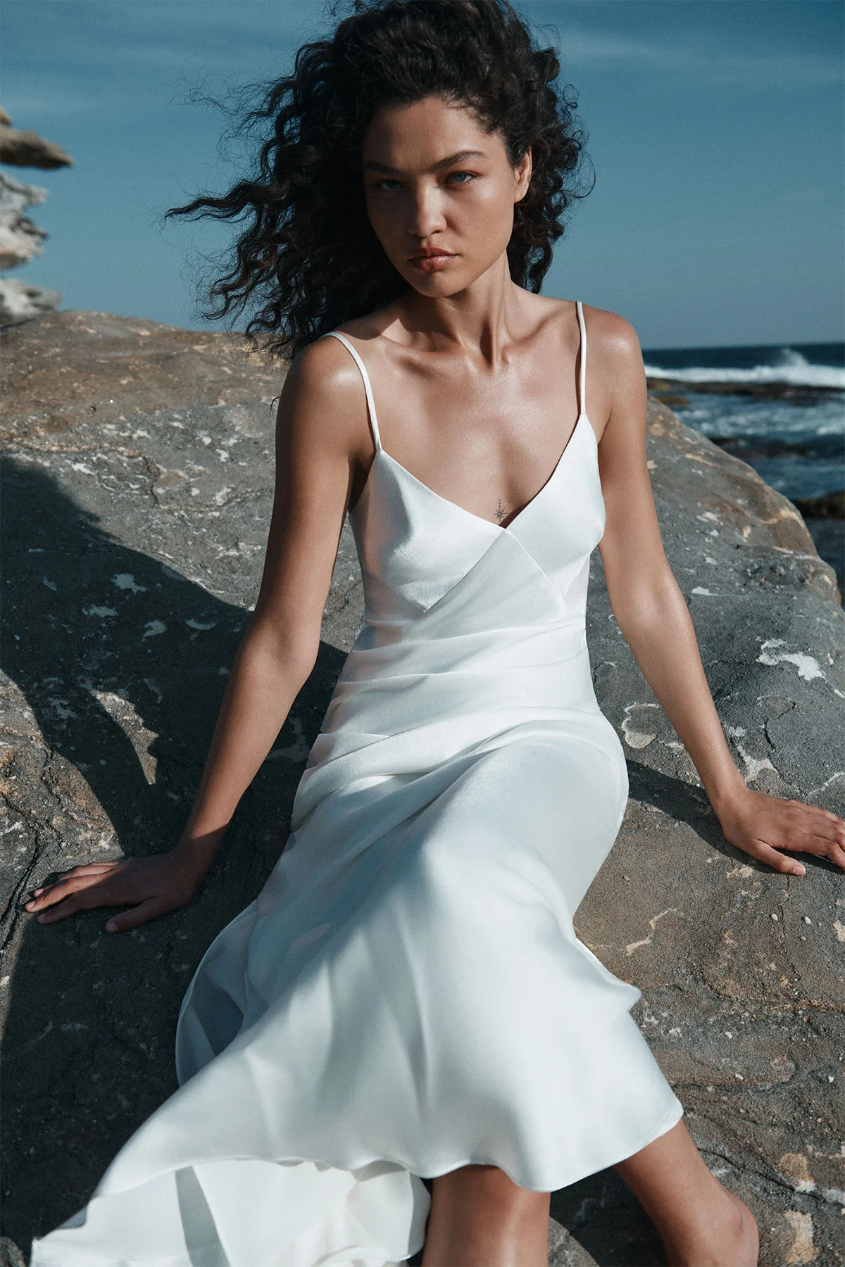 LA LUNE LOW BACK GOWN - WHITE - Image 6