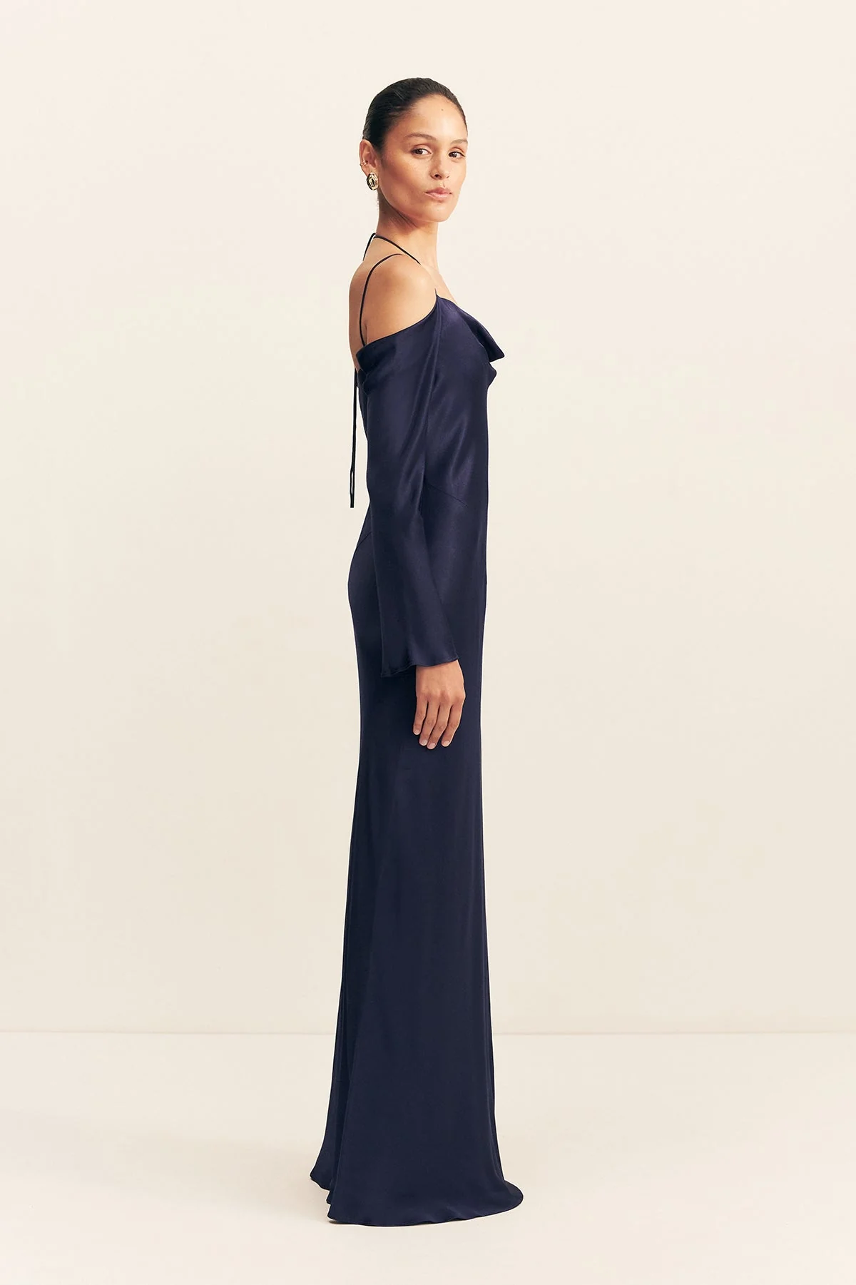 LA LUNE OFF SHOULDER TIE MAXI DRESS - MIDNIGHT - Image 4