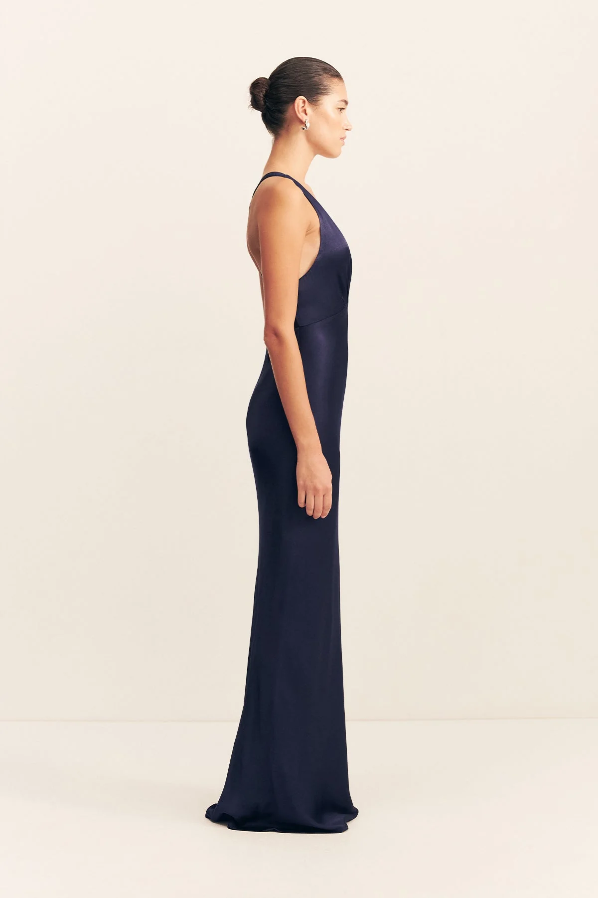 LA LUNE PLUNGED CROSS BACK MAXI DRESS - MIDNIGHT - Image 4