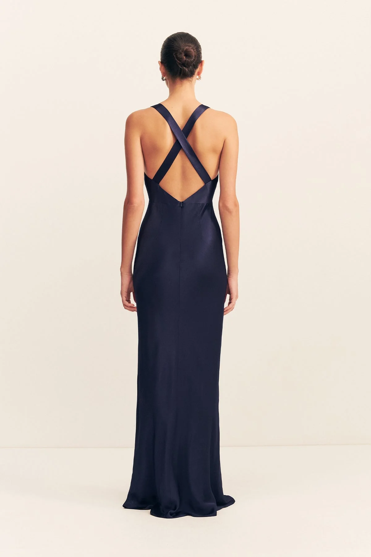 LA LUNE PLUNGED CROSS BACK MAXI DRESS - MIDNIGHT - Image 5