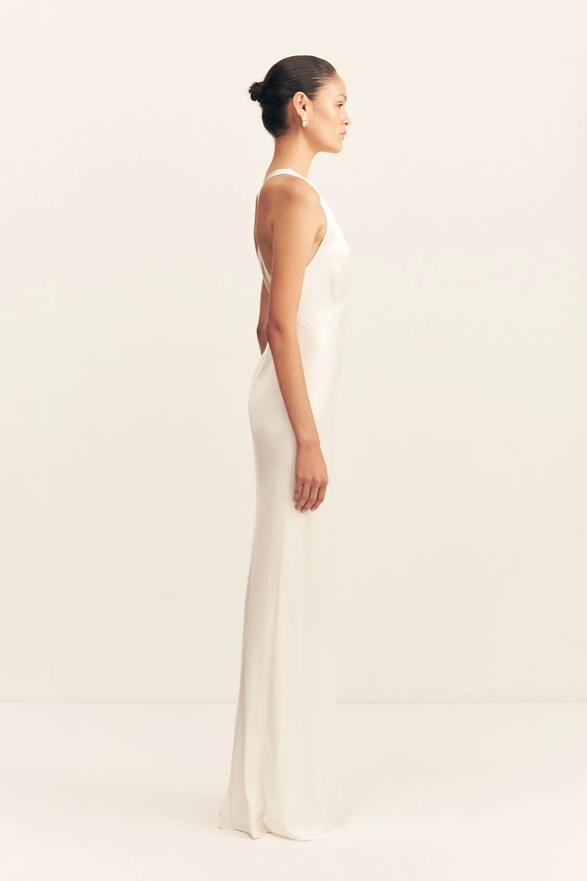 LA LUNE PLUNGED CROSS BACK MAXI DRESS - WHITE - Image 4