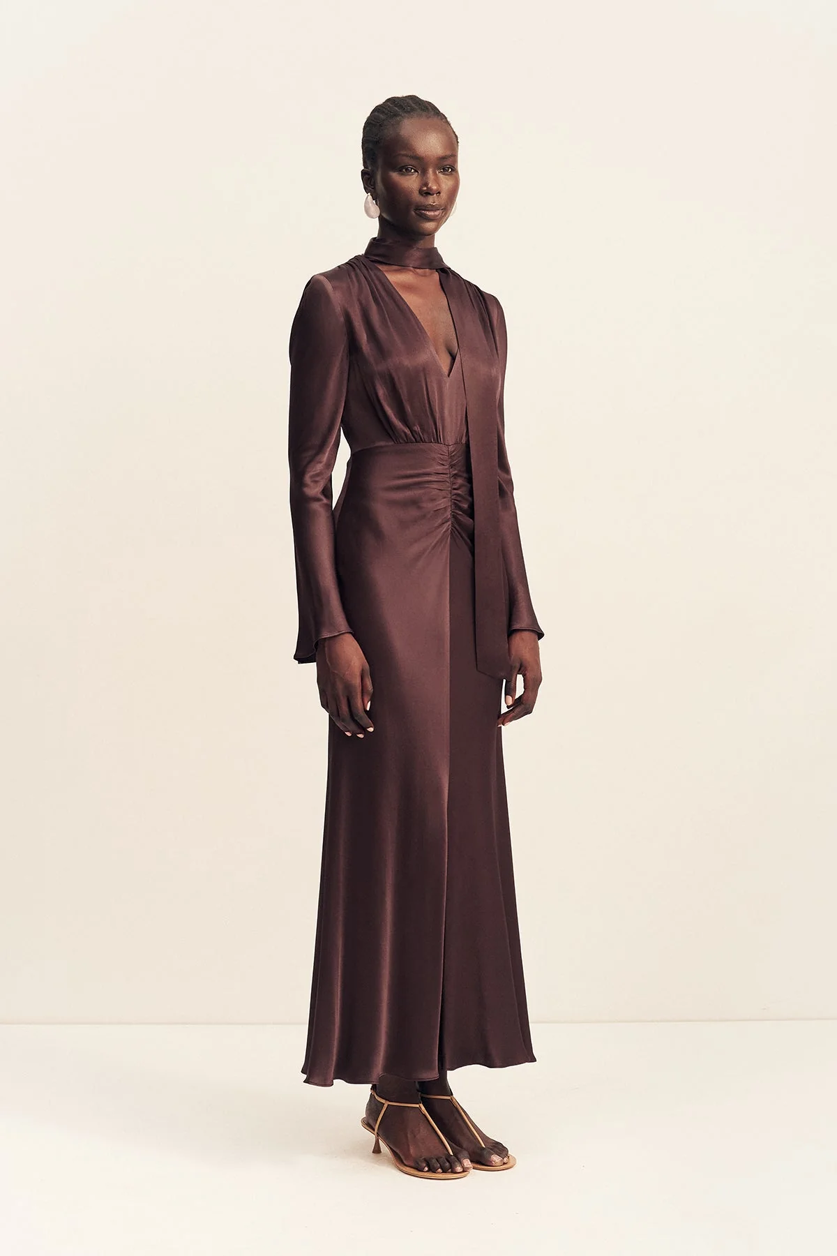 LA LUNE PLUNGED LONG SLEEVE MAXI DRESS - ESPRESSO - Image 3