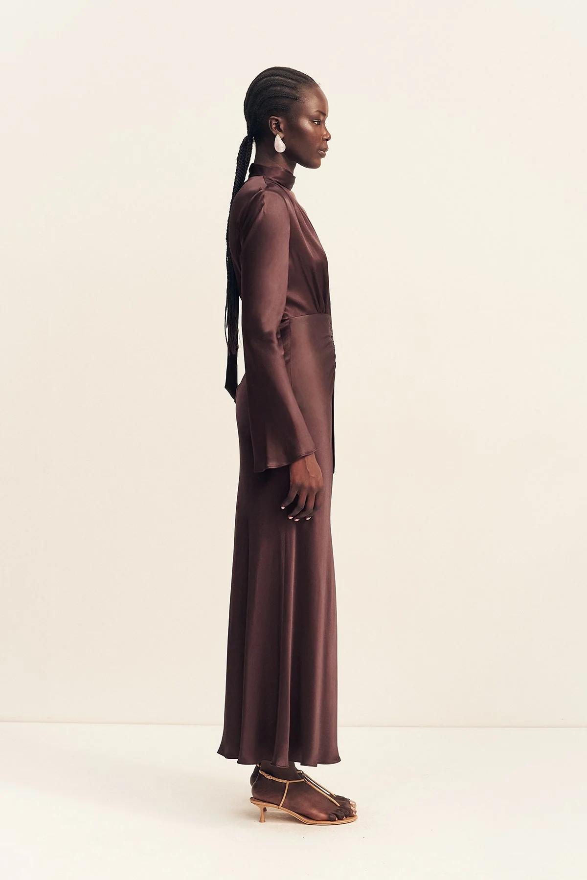 LA LUNE PLUNGED LONG SLEEVE MAXI DRESS - ESPRESSO - Image 4