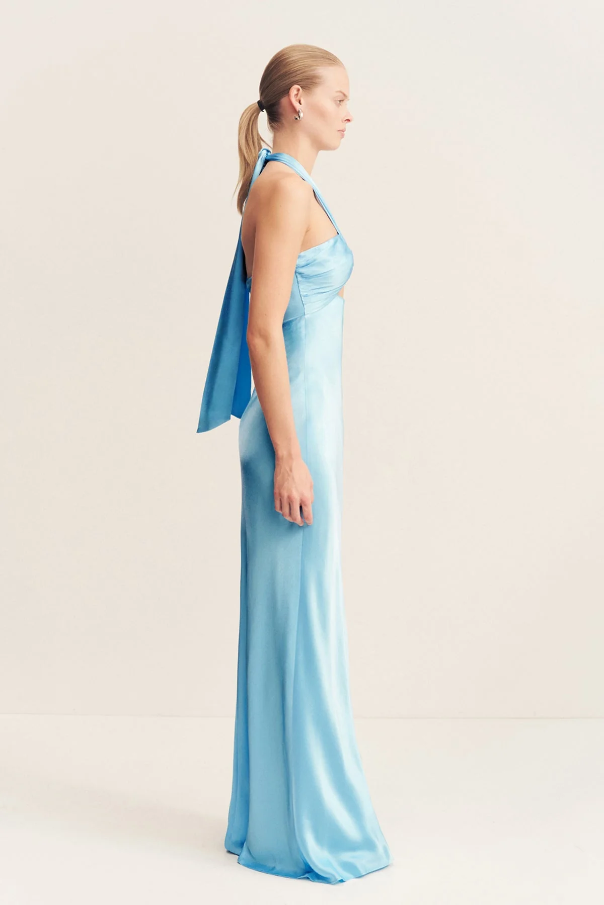 LA LUNE RUCHED HALTER MAXI DRESS - ICEBERG BLUE - Image 4