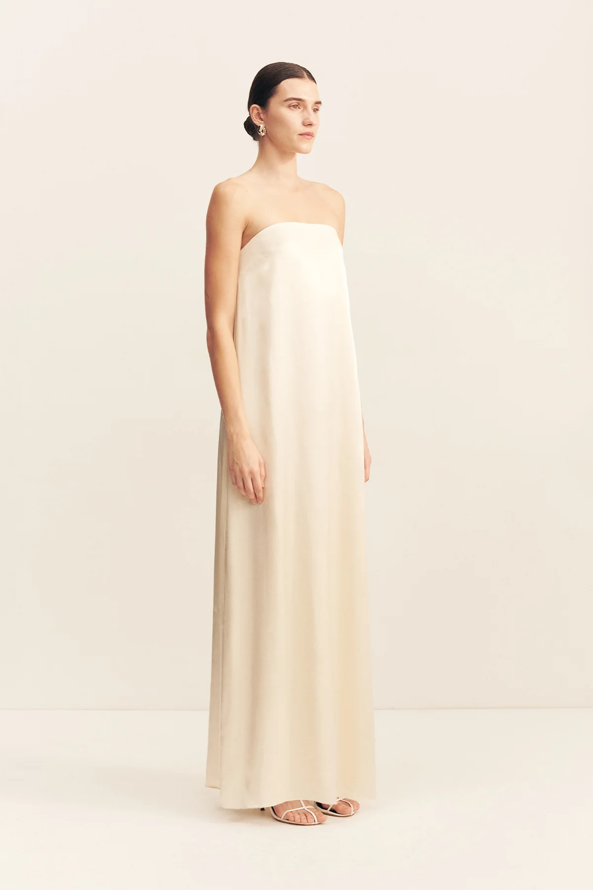 LA LUNE STRAPLESS COLUMN MAXI DRESS - CREAM - Image 4