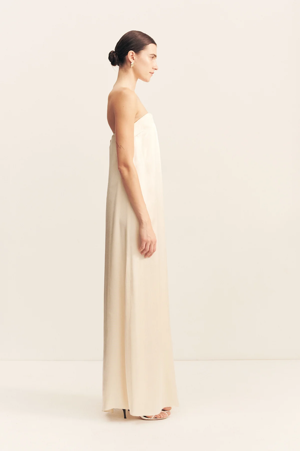 LA LUNE STRAPLESS COLUMN MAXI DRESS - CREAM - Image 5