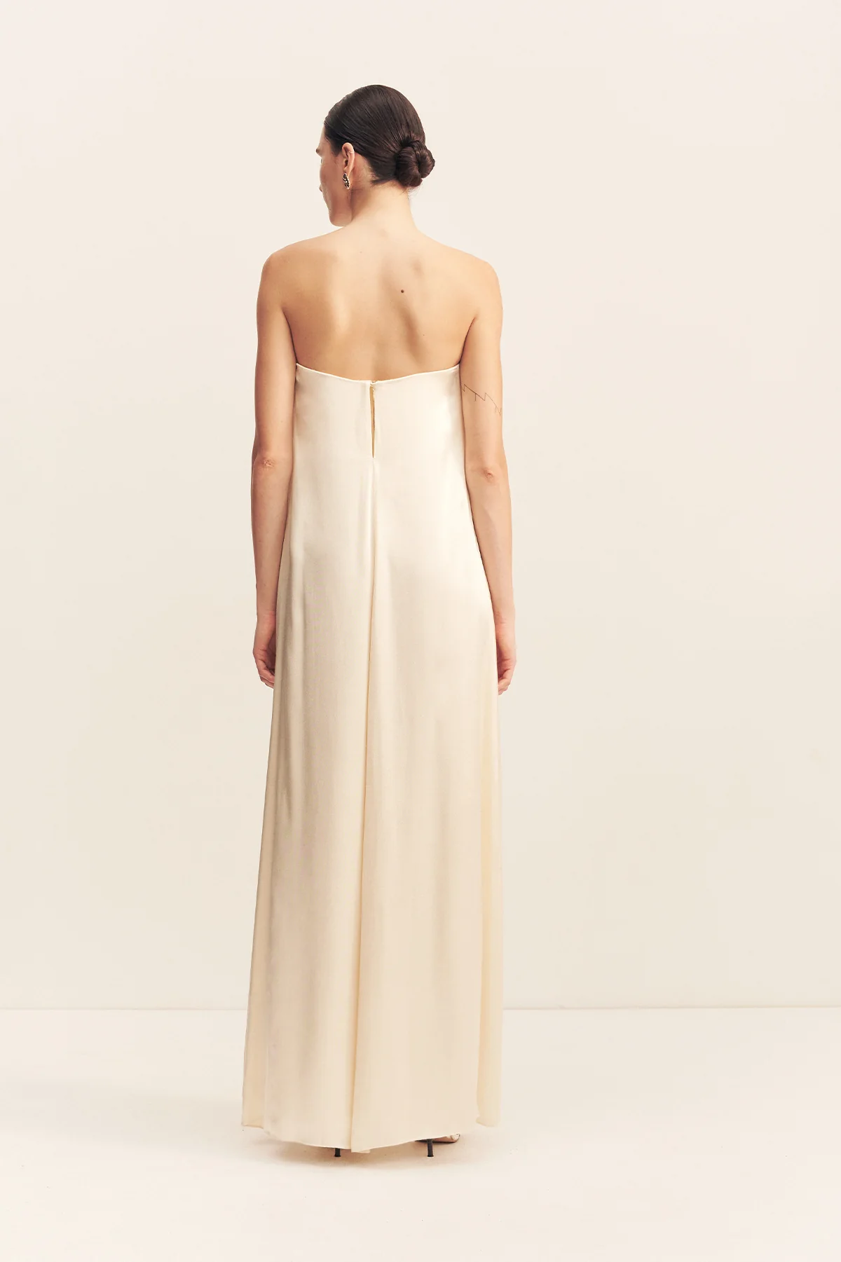 LA LUNE STRAPLESS COLUMN MAXI DRESS - CREAM - Image 6
