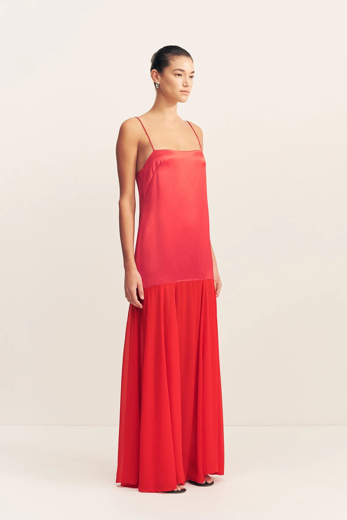 MORAYA DROPPED WAIST MAXI DRESS - CHILLI - Image 3
